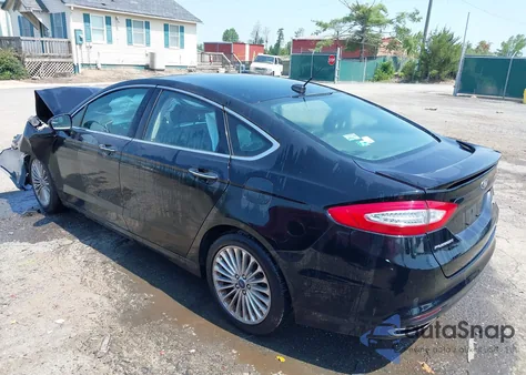 2016 Ford Fusion Titanium z USA, uszkodzony, nr VIN 3FA6P0K97GR174228